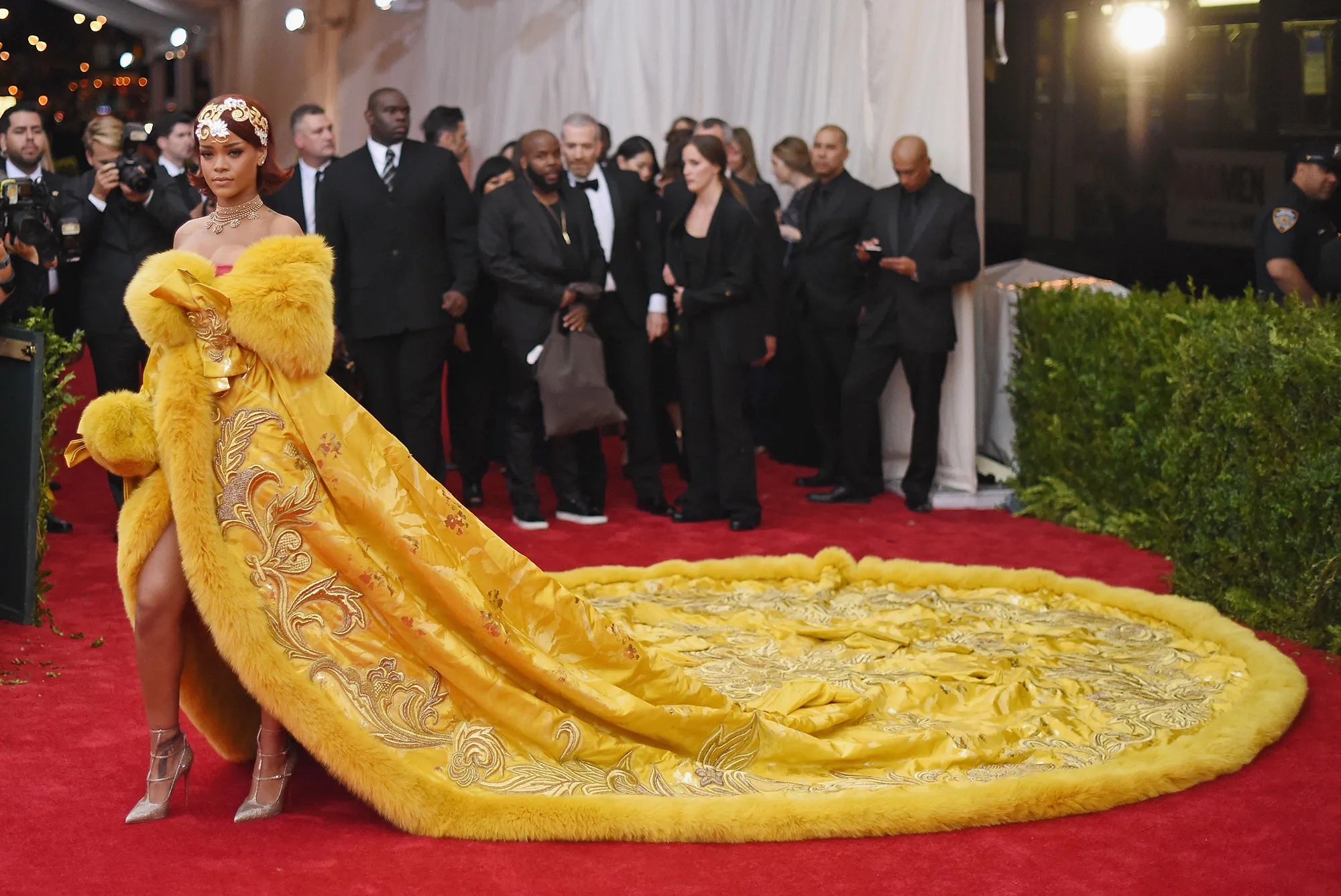 Rihanna in a sculptural partially transparent Guo Pei creation at the 2025 Vanity Fair Oscar Party